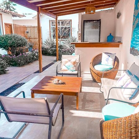 פורטו וילאמיל Hotel Coral Blanco With High Speed Internet Starlink And Galapagos Tour Operator מראה חיצוני תמונה