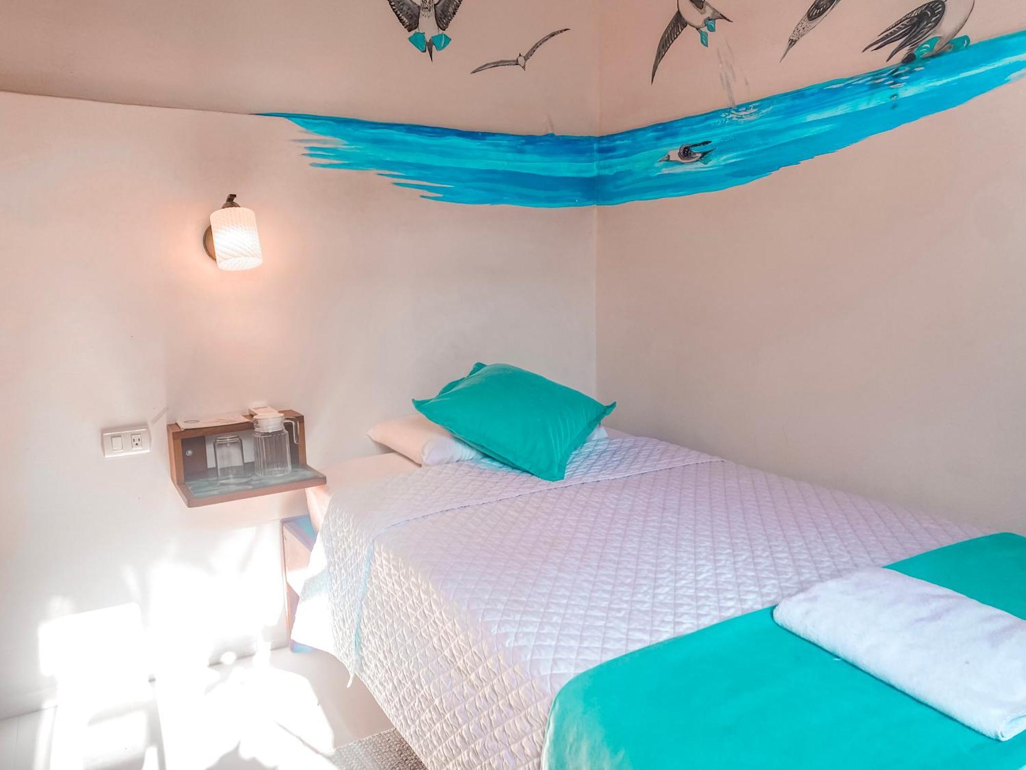 פורטו וילאמיל Hotel Coral Blanco With High Speed Internet Starlink And Galapagos Tour Operator מראה חיצוני תמונה