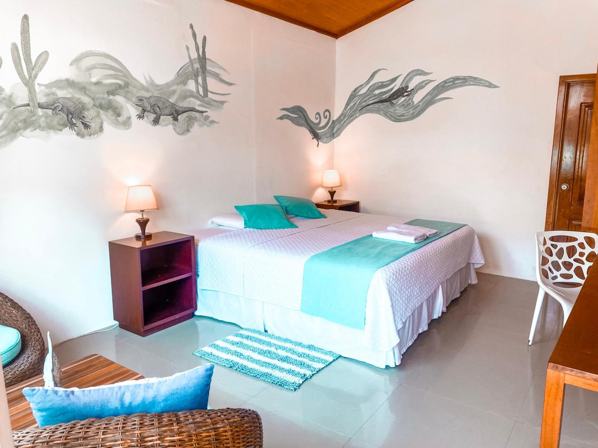 פורטו וילאמיל Hotel Coral Blanco With High Speed Internet Starlink And Galapagos Tour Operator מראה חיצוני תמונה
