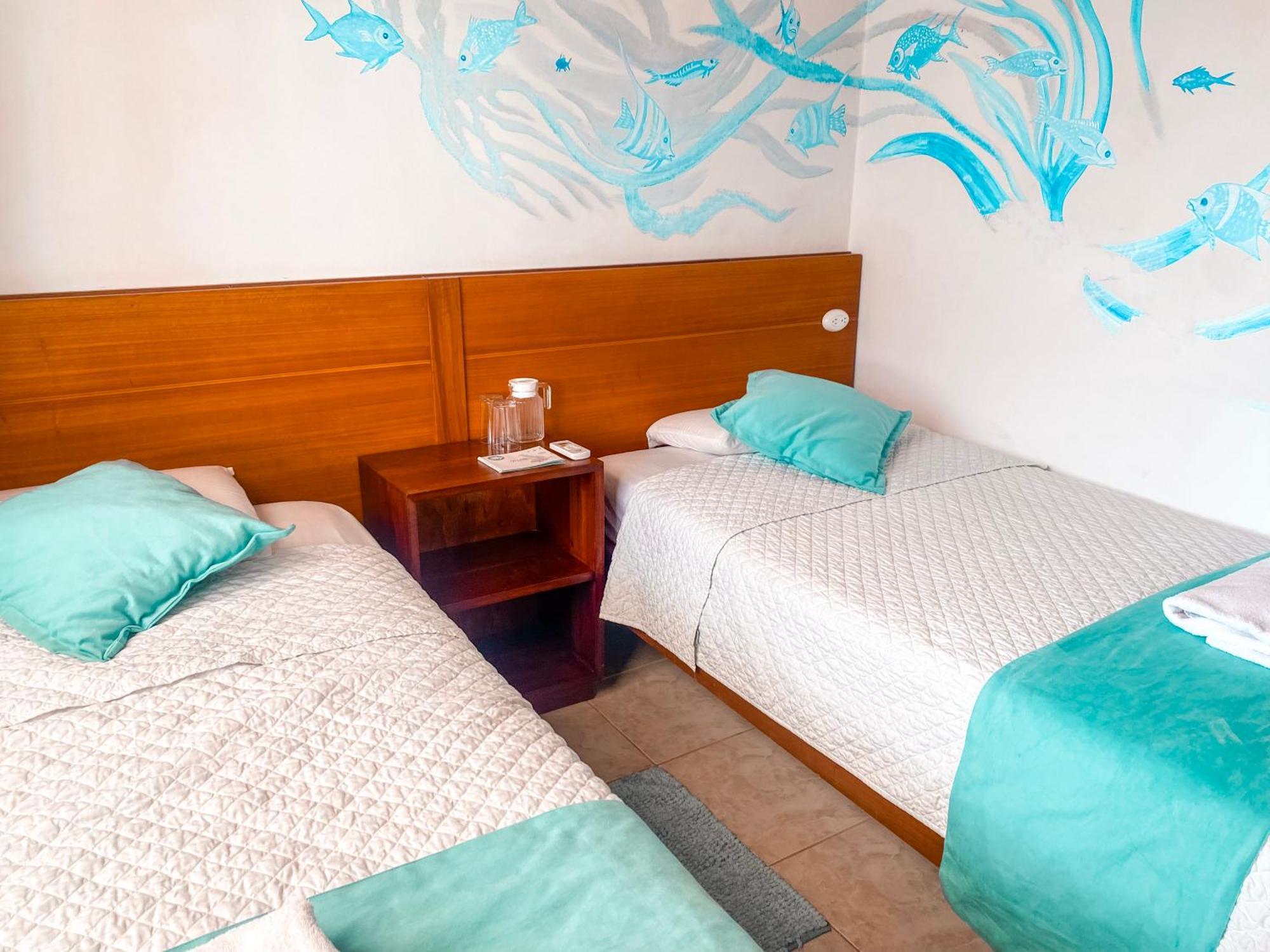 פורטו וילאמיל Hotel Coral Blanco With High Speed Internet Starlink And Galapagos Tour Operator מראה חיצוני תמונה