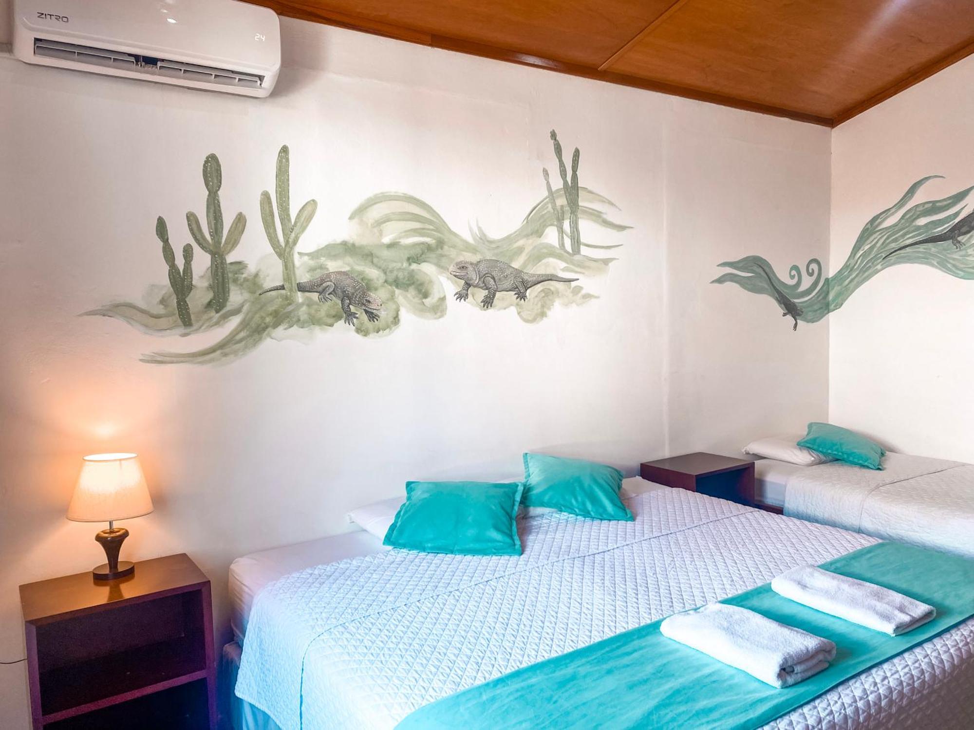 פורטו וילאמיל Hotel Coral Blanco With High Speed Internet Starlink And Galapagos Tour Operator מראה חיצוני תמונה
