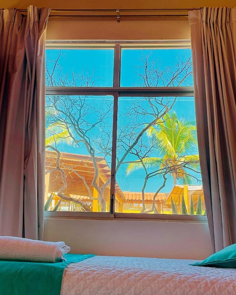פורטו וילאמיל Hotel Coral Blanco With High Speed Internet Starlink And Galapagos Tour Operator מראה חיצוני תמונה